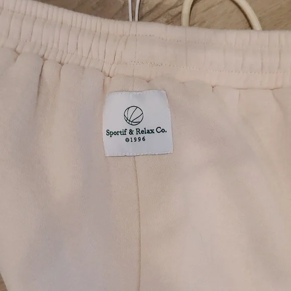 NWT! Princess Polly MVP Sweat Pants. - Picture 8 of 8